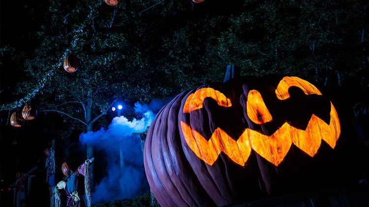 Howl-O-Scream Admission Included